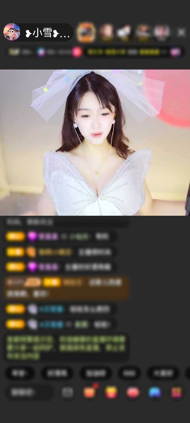 感謝小雪€茶亦醉人酒何用贈(zèng)送鈔能貓2個(gè)