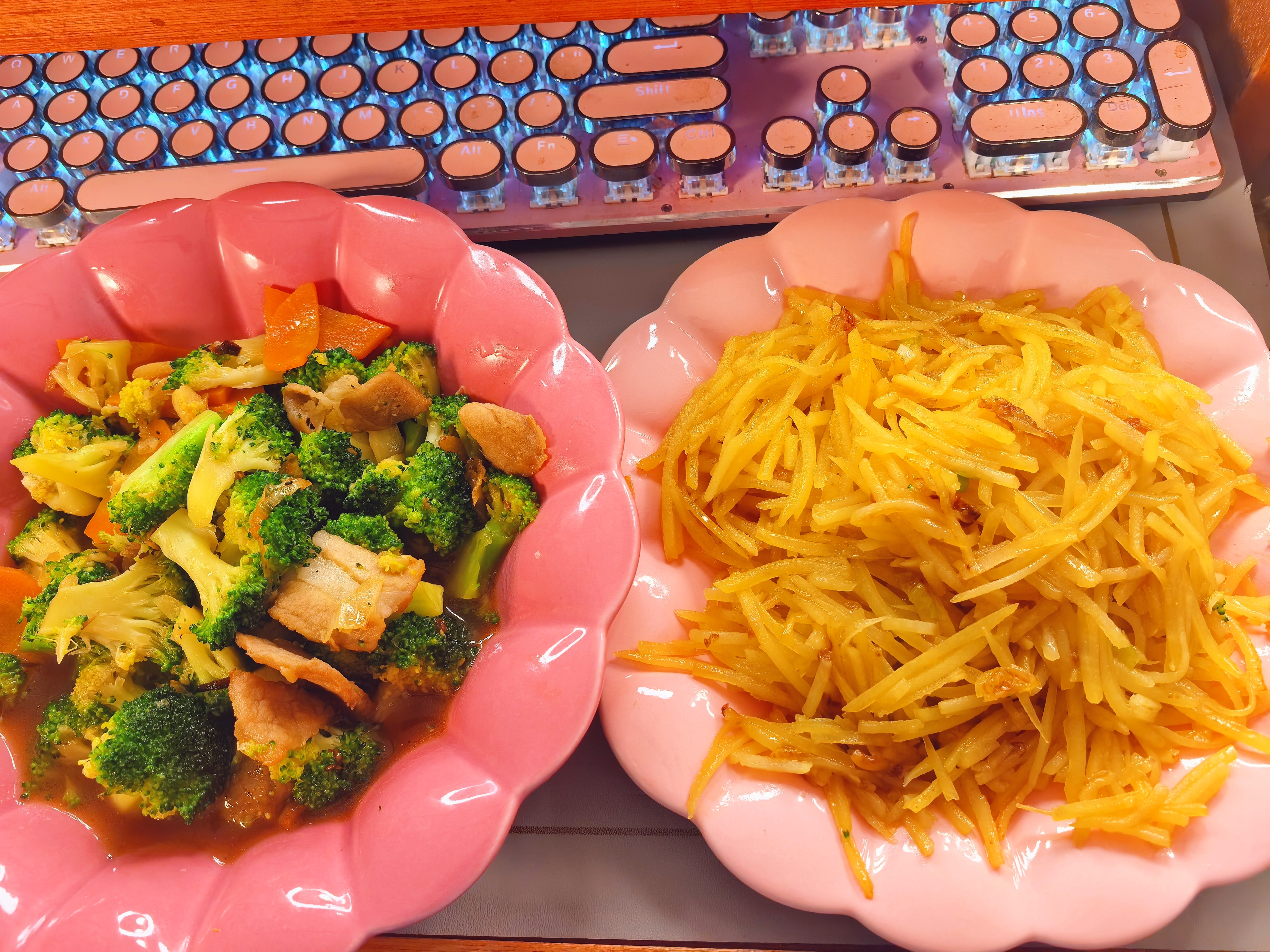 沫宝早九点主播图片