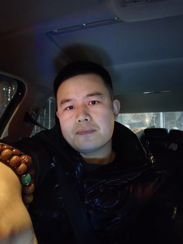 辉子😂主播图片