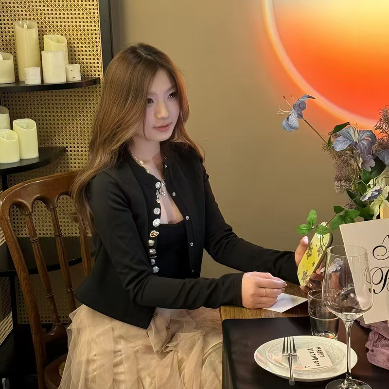 新人~雨欣的主播海报