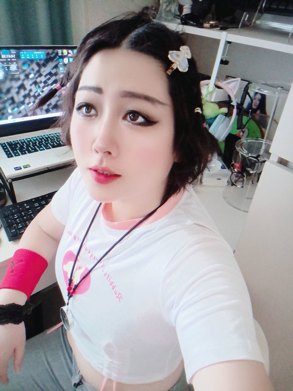 甜甜私房猫_安静的主播照片