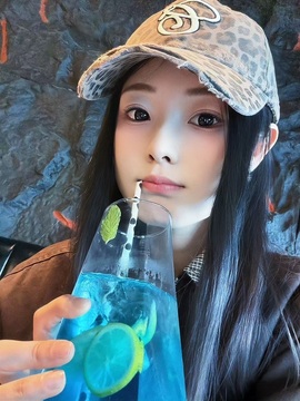 小小鱼🐬下午五点播的图片