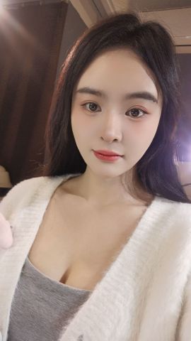 青杉🎤回村手机播主播照片