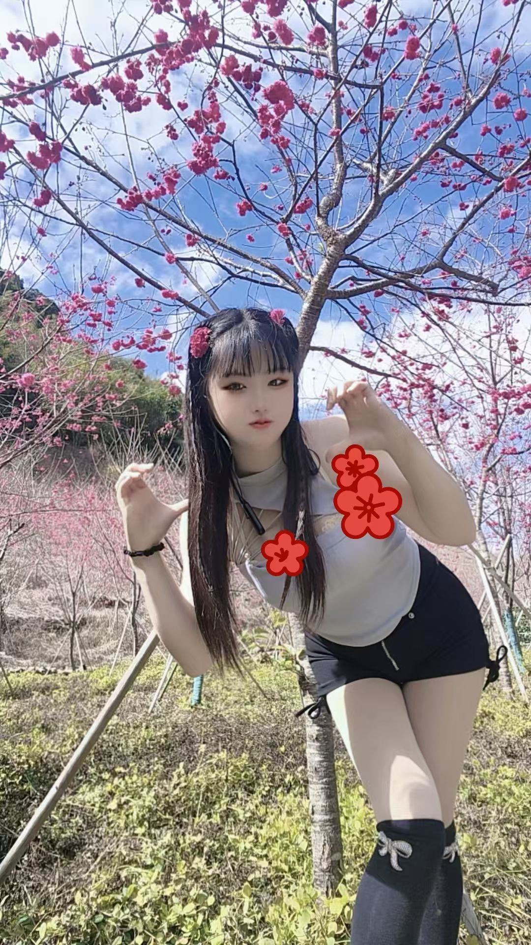 妞妞骑行西双版纳主播图片