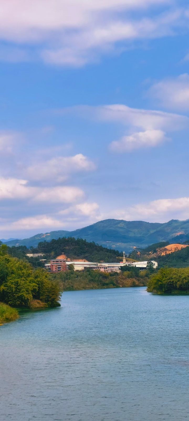 妞妞骑行西双版纳主播图片