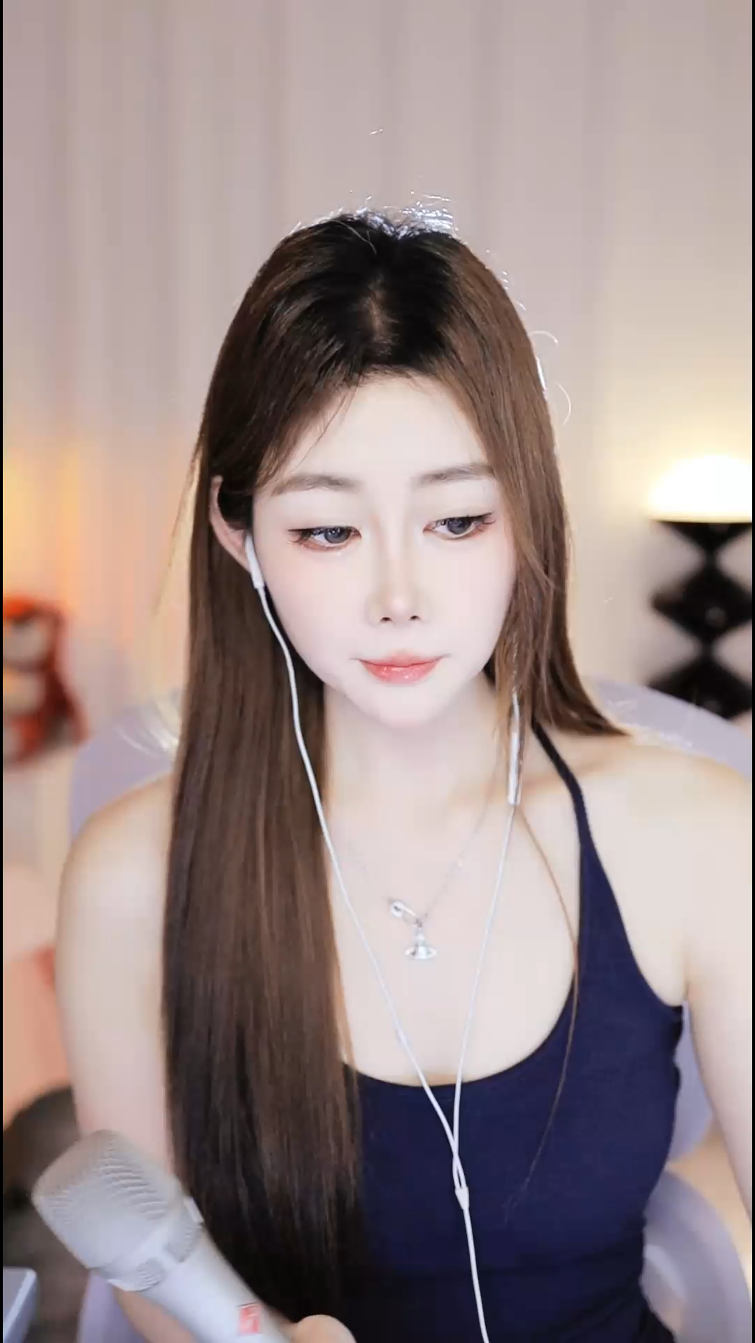 《云与海》求票票