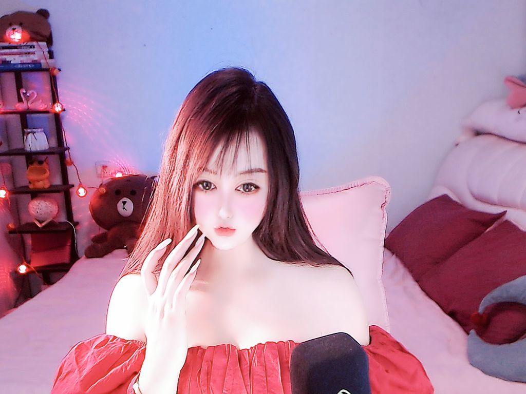玥儿🐾中午播～的主播照片