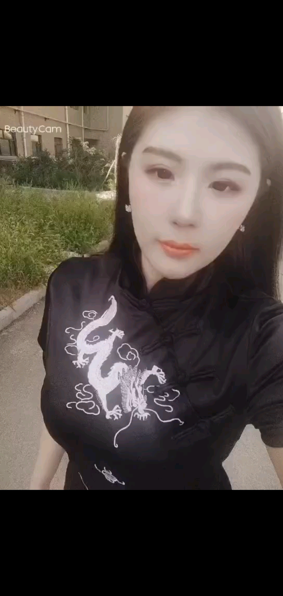 哼哼╭(╯^╰)╮