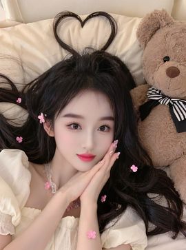 喵喵15日周年庆主播照片