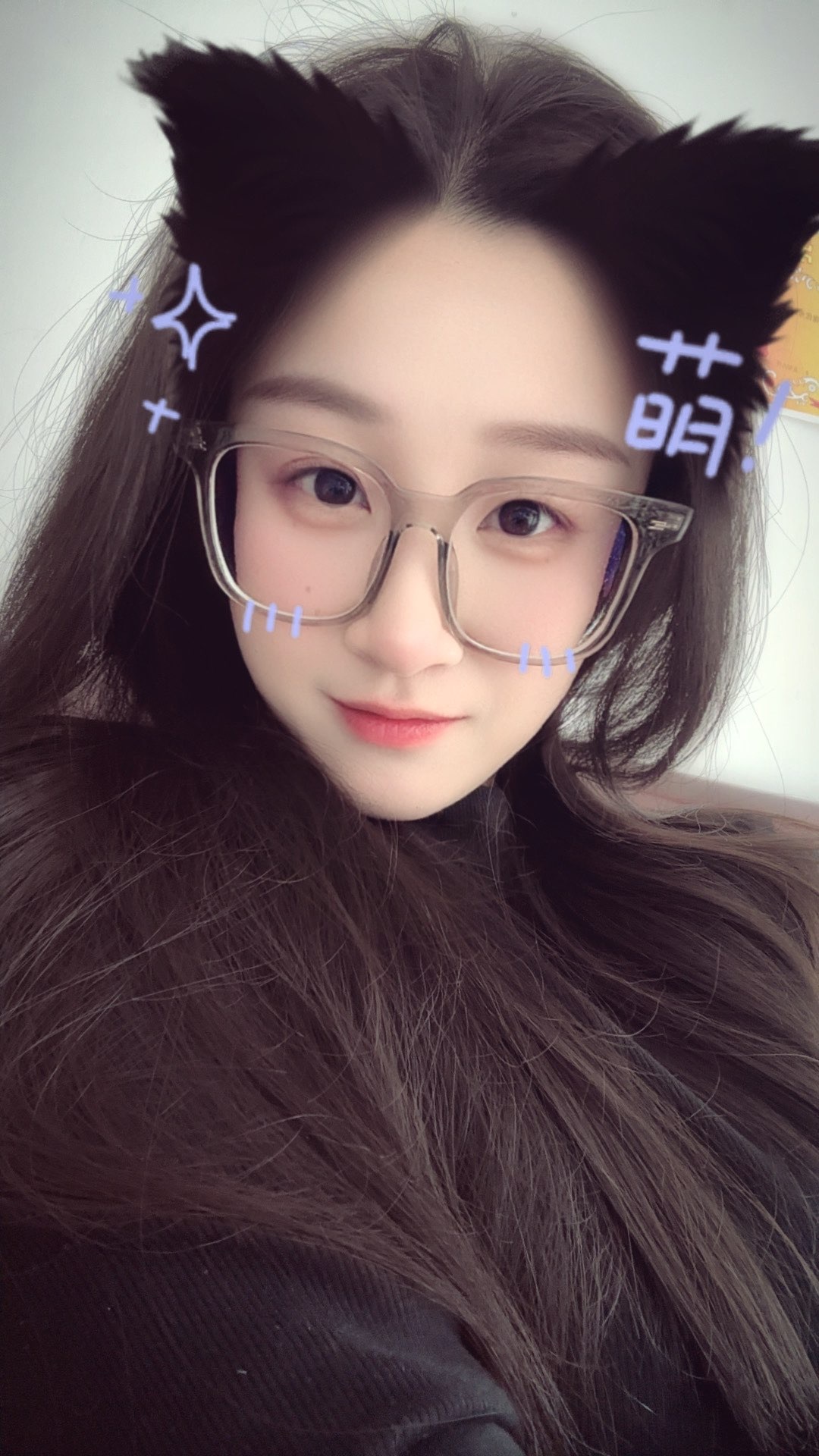 苏荷🌈家中有事休主播图片