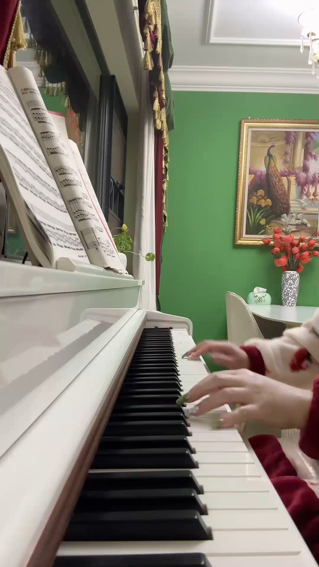 挑戰(zhàn)做了延長甲練鋼琴