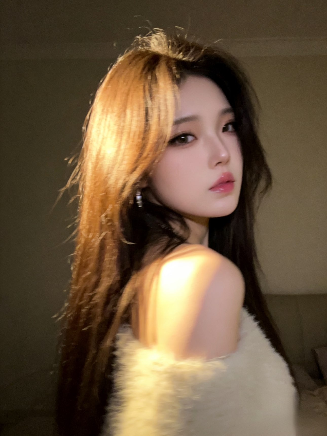 新人~闹闹主播图片