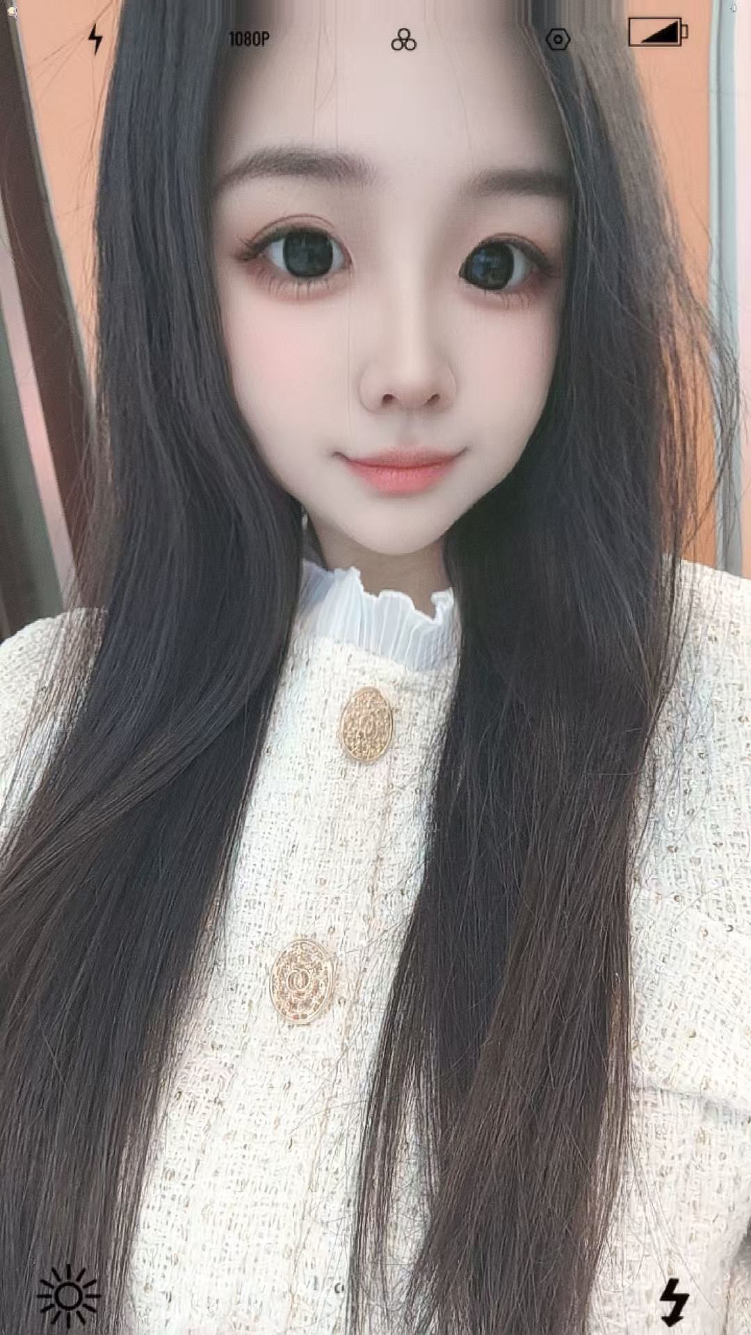 登风初吻的图片