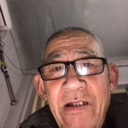 出了點(diǎn)意外只剩半根了的頭像