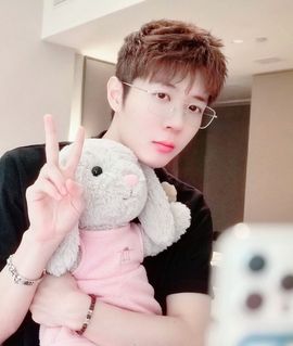 ♛花香染晨♛的图片