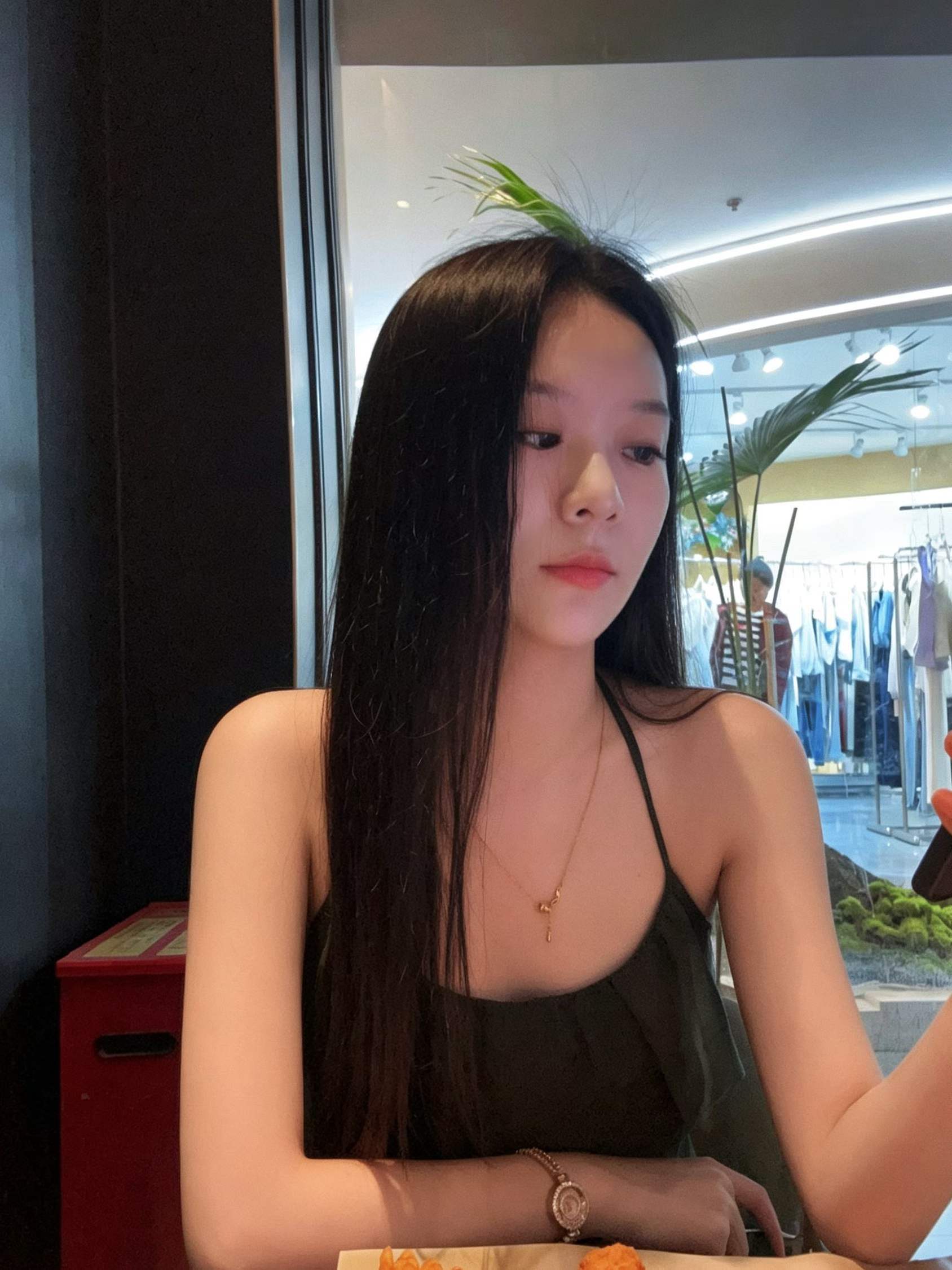 傲雪没人疼！主播图片