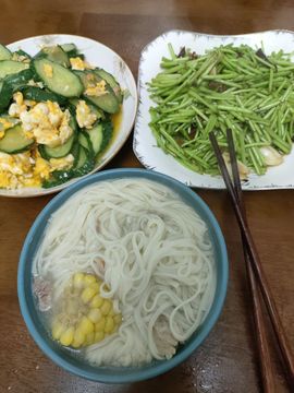 宝莉吖的图片