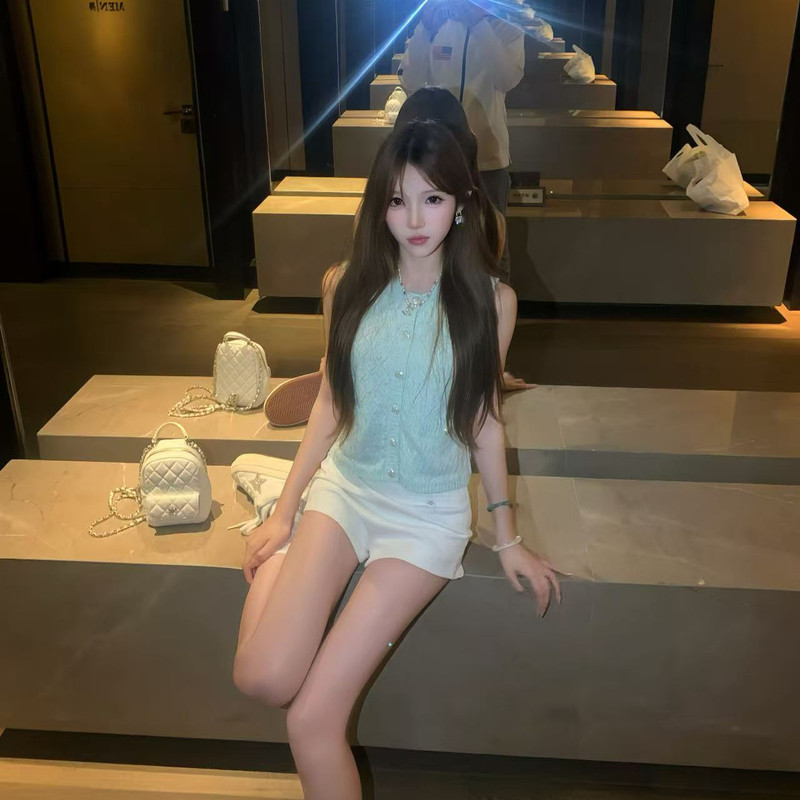 新人~蛋卷..的主播海报