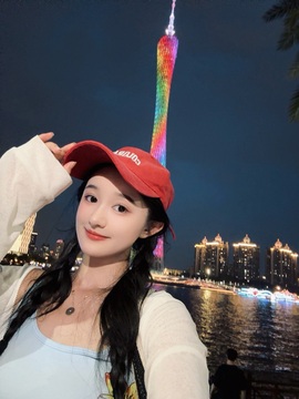 于小鱼爱唱歌兼职播~的图片