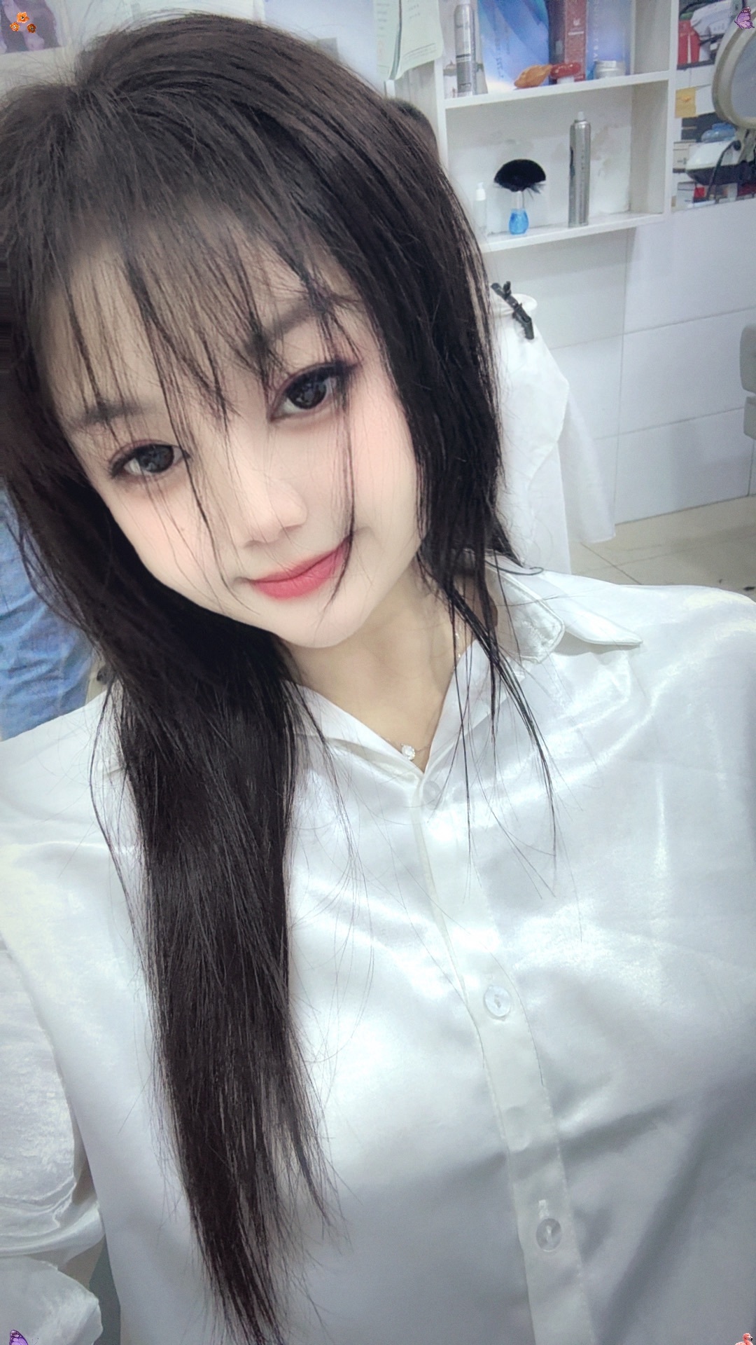 小甜甜需要抱抱主播图片