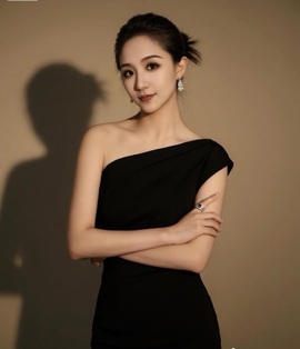 婷儿吖@求哥哥扶持的图片