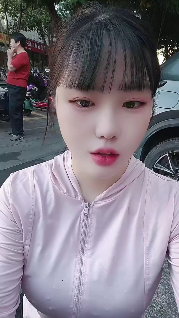 本以为，今天吃土，好