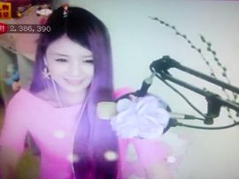 😸熱饅頭主播照片
