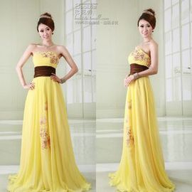 衣美都商城主播照片