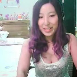 为谁穿婚纱主播照片