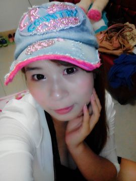 请叫我黄小姐主播照片