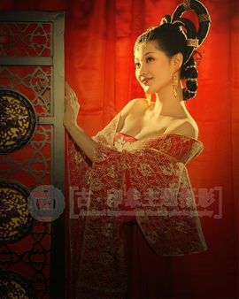 快乐1点主播照片