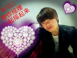 MC迈J主播照片