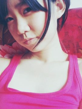 Curtaining主播照片