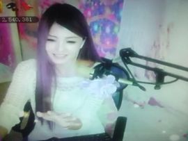 😸熱饅頭主播照片
