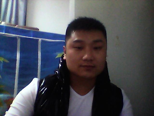 恋上香烟伤身不伤心的主播照片