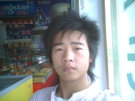 笑容衣店主播照片