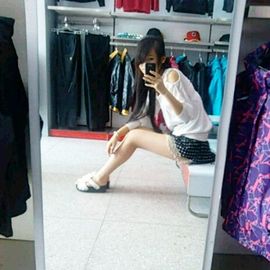 女神小小主播照片