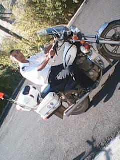 疯子、阿巅主播照片