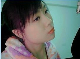 左手邊~~主播照片
