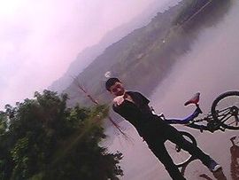 ＿╇字路口、硪该往哪主播照片