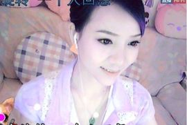 吃狐妖的小鹰主播照片