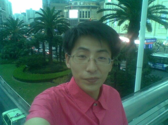F冯征利主播照片