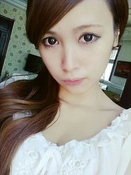 塔塔╮主播照片