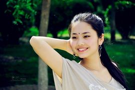 美人痣姐姐主播照片