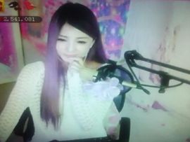 😸熱饅頭主播照片
