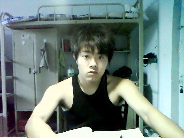 阳光小帅男主播照片