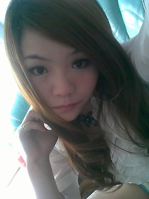 女人、高姿态的主播照片