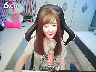 六间房美女主播久美。聊天交友