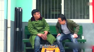 这兄弟到底是擦鞋的还是“卖肉”的？