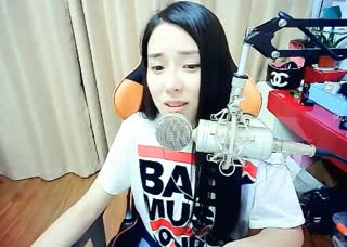 我们《背对背拥抱》~滥用沉默在咆哮